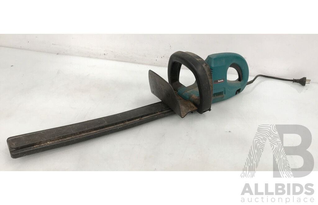 Makita Corded 480mm Hedge Trimmer