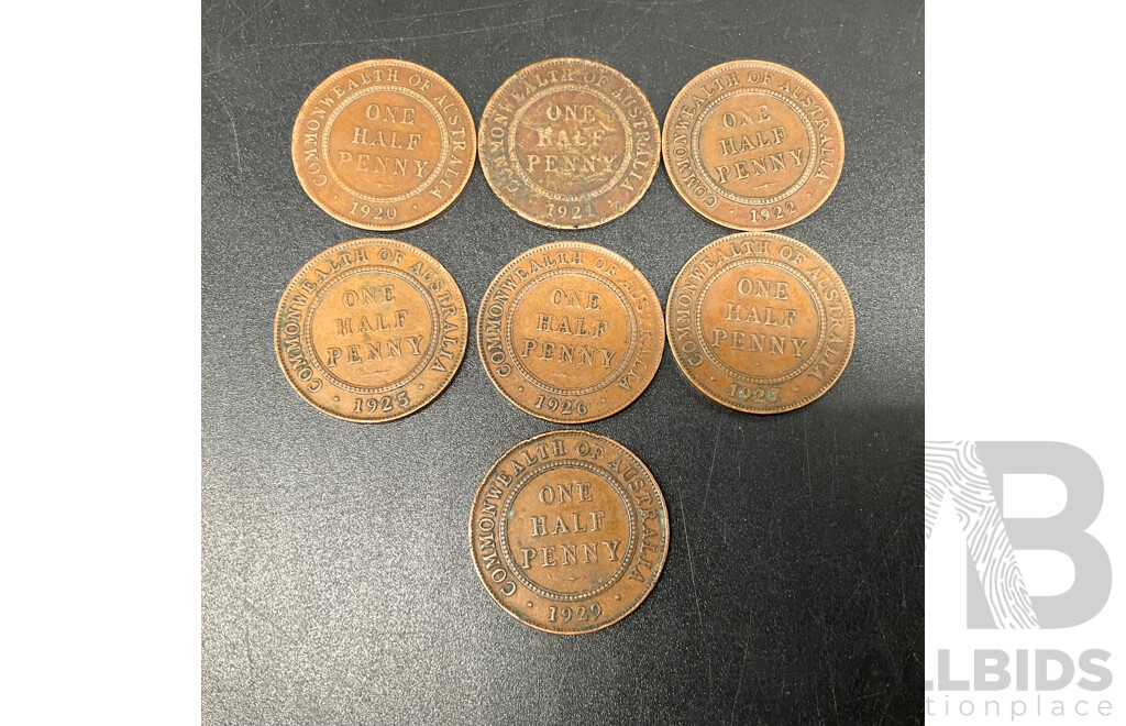 Collection of Australian ONE PENNY Coins - Consecutive Order of 1931-1935, 1948 & 1964, Australian ONE HALF PENNY Coins - Dated Between 1920-1939 - Lot of 23