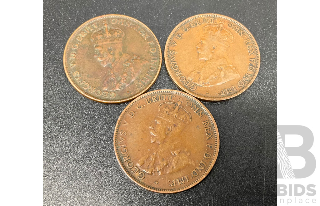 Collection of Australian ONE PENNY Coins - Consecutive Order of 1931-1935, 1948 & 1964, Australian ONE HALF PENNY Coins - Dated Between 1920-1939 - Lot of 23