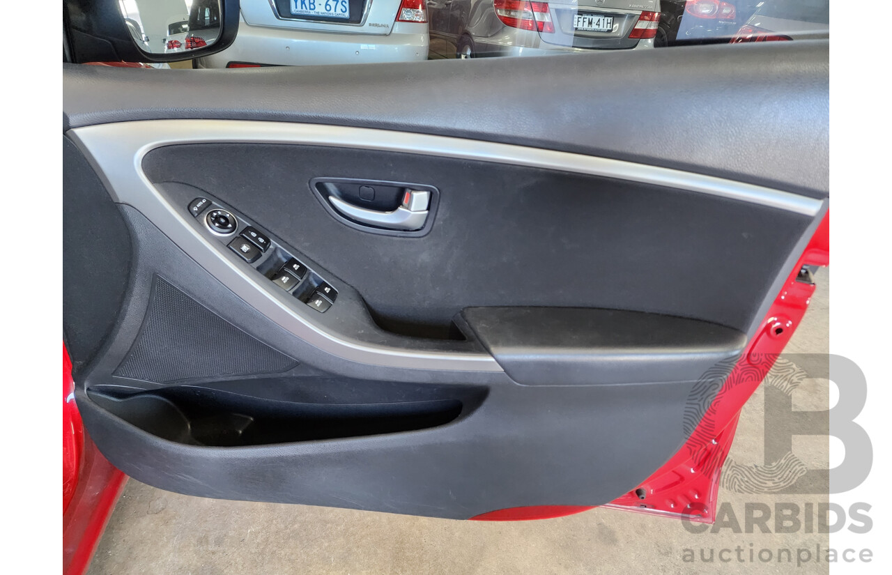 12/2012 Hyundai i30 Elite GD 5d Hatchback Red 1.8L
