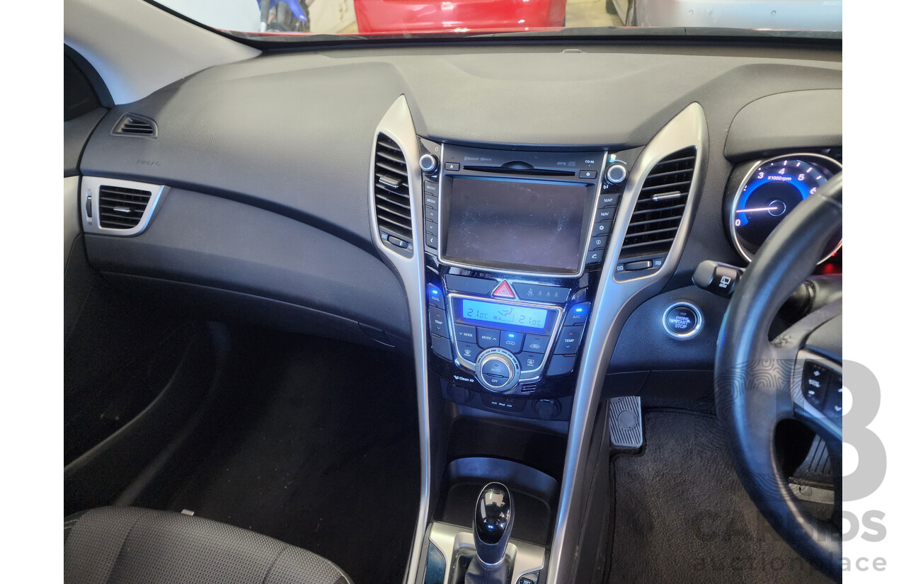 12/2012 Hyundai i30 Elite GD 5d Hatchback Red 1.8L