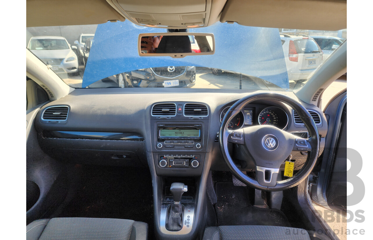 9/2009 Volkswagen Golf 103 TDI Comfortline 1K 6TH GEN 5d Hatchback Blue 2.0L