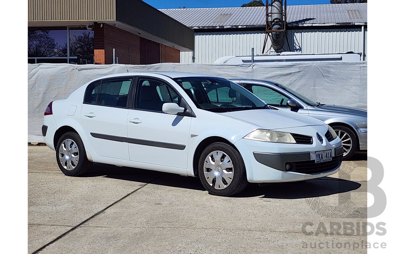 10/2008 Renault Megane Expression X84 MY06 UPGRADE 4d Sedan White 2.0L