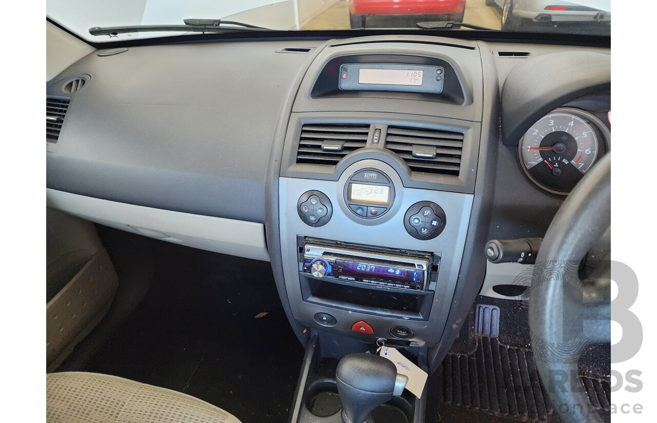 10/2008 Renault Megane Expression X84 MY06 UPGRADE 4d Sedan White 2.0L