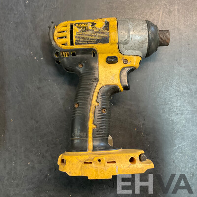 DeWALT Impact Driver & Hammerdrill in Carry Box with 2 Battery and Charger