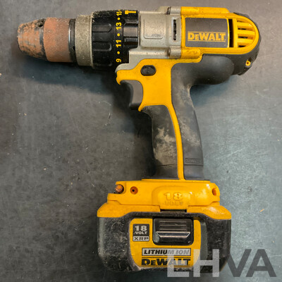 DeWALT Impact Driver & Hammerdrill in Carry Box with 2 Battery and Charger