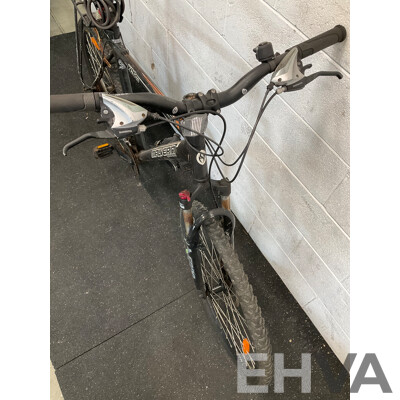 MALVERN Star KCS 10 Size L Mountain Bike