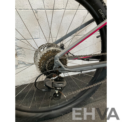 SPECIALIZED Pitch Size S Mountain Bike