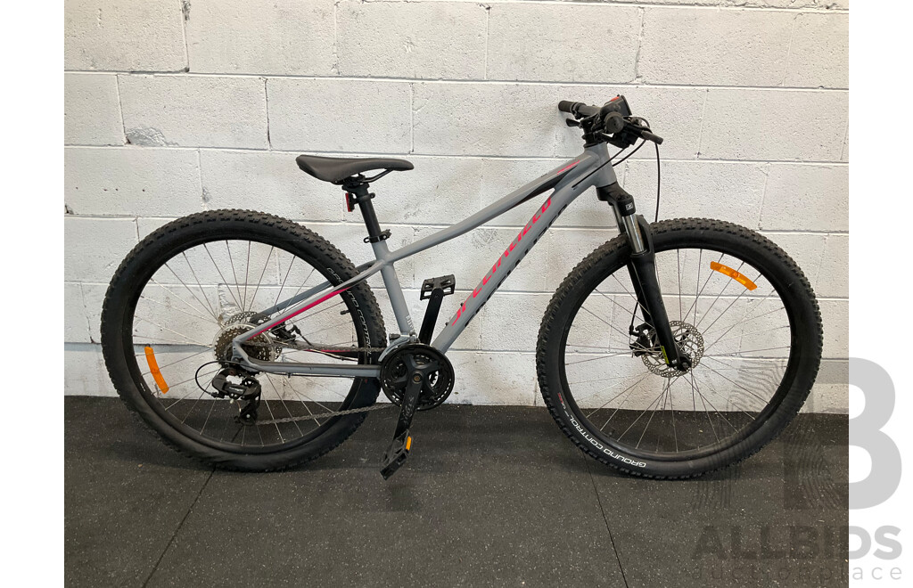 SPECIALIZED Pitch Size S Mountain Bike