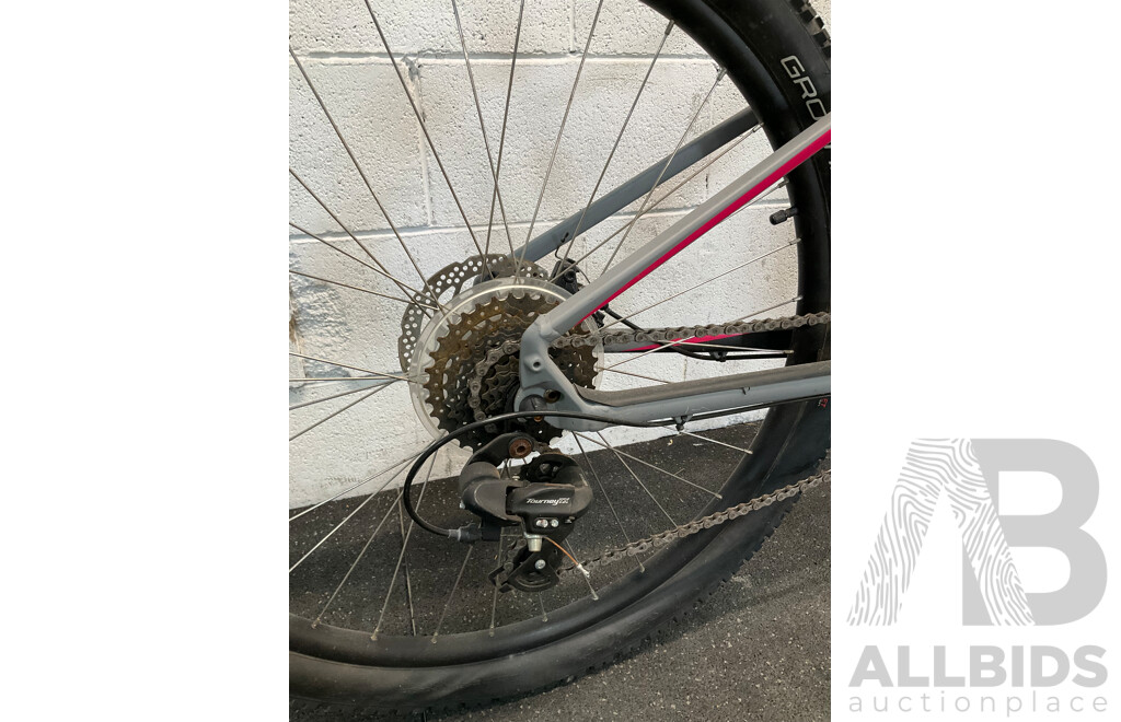 SPECIALIZED Pitch Size S Mountain Bike