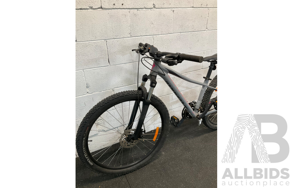 SPECIALIZED Pitch Size S Mountain Bike