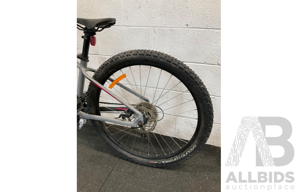 SPECIALIZED Pitch Size S Mountain Bike