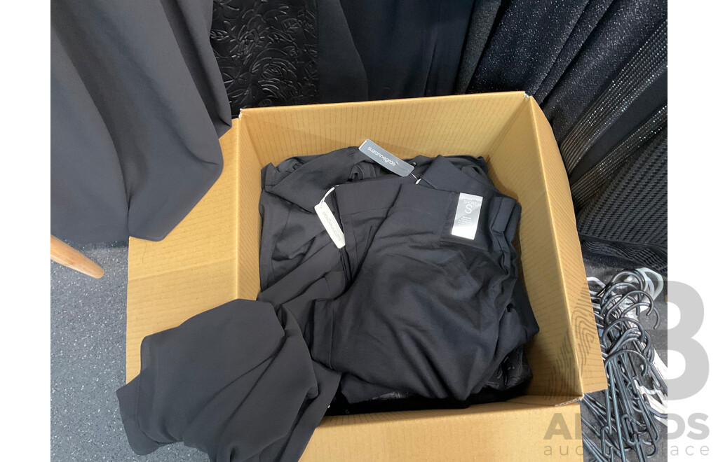 Assorted Women's Clothing - Mix Sizing  - Lot of 28