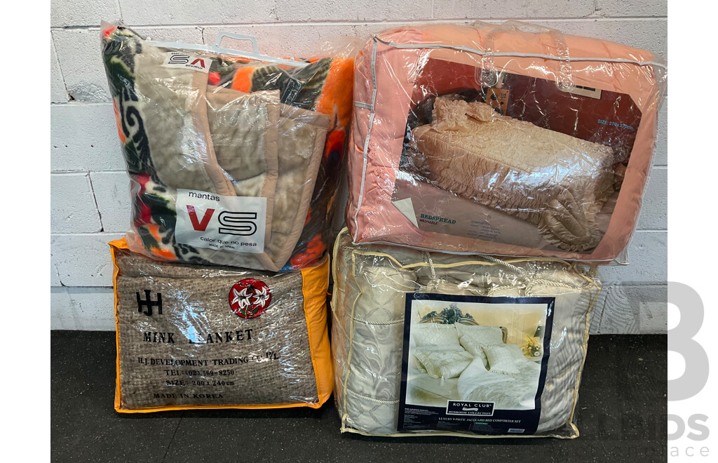 Assorted Vinage Manchester and Blankets - Lot of 4
