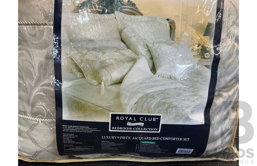 Assorted Vinage Manchester and Blankets - Lot of 4