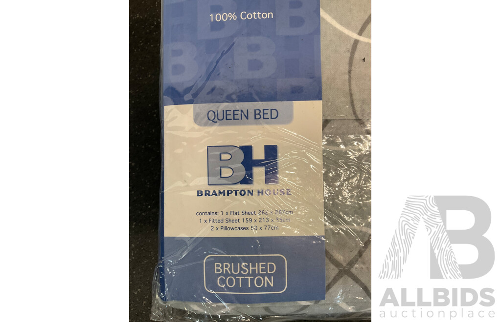 BRAMPTON HOUSE,HOMEMAKER  Queen Size Sheet Set - Lot of 4