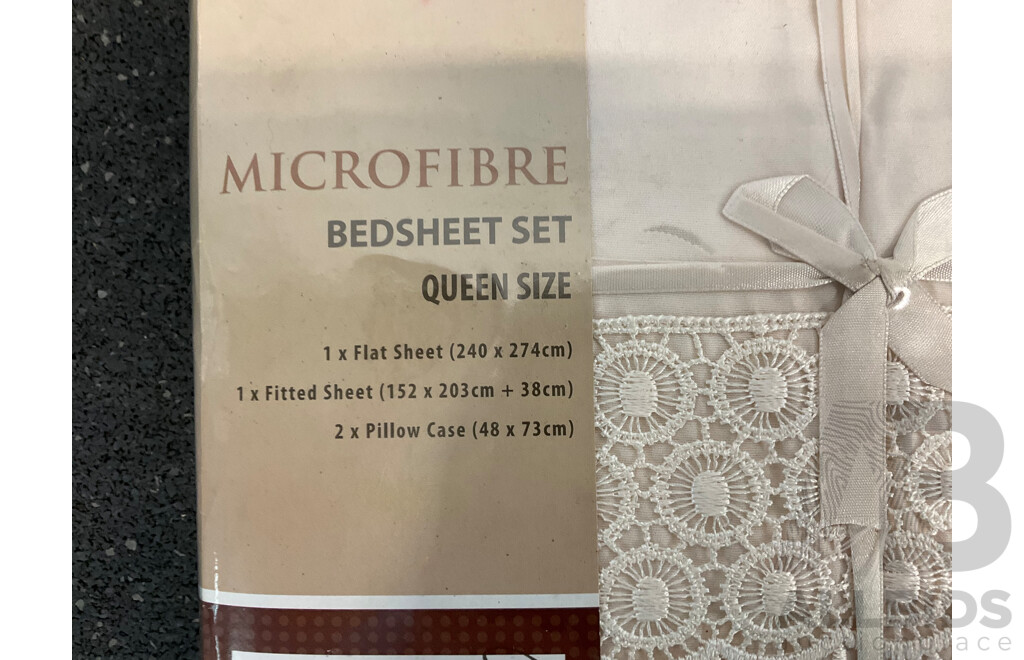 MICROFIBRE Queen Sheet Set and HOMEMAKER Queen Sheet Set - Lot of 2