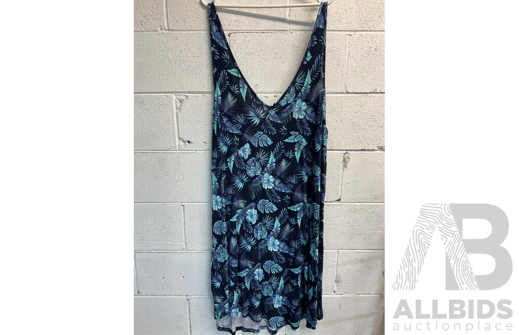 Missive Assorted Women's Clothing Size L,XL,XXL /16,18,20 - Lot of 36