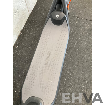 Segway Ninebot Kickscooter F65l Electric Scooter - Black