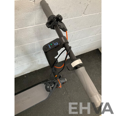 Segway Ninebot Kickscooter F65l Electric Scooter - Black