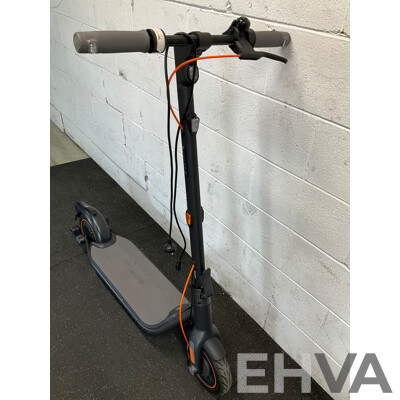 Segway Ninebot Kickscooter F65l Electric Scooter - Black