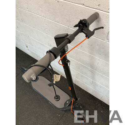 Segway Ninebot Kickscooter F65l Electric Scooter - Black