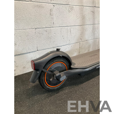 Segway Ninebot Kickscooter F65l Electric Scooter - Black