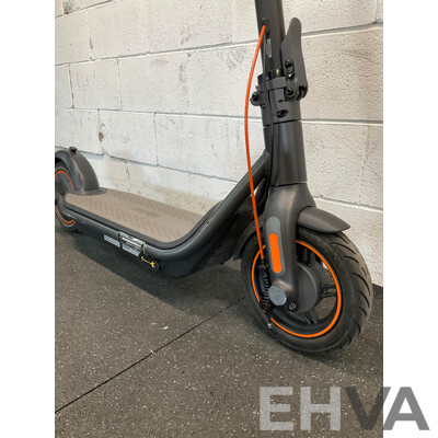 Segway Ninebot Kickscooter F65l Electric Scooter - Black