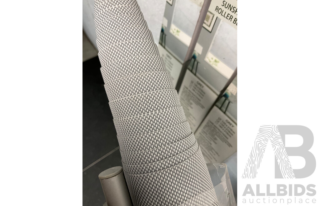 HOME LIVING Sunshade Roller Blind - Lot of 4
