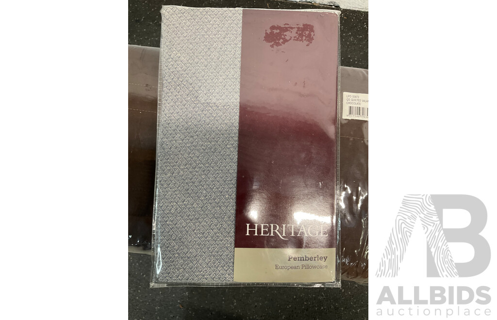 Assorted QUEEN and KING  Sheet Sets, QUEEN Quilted Valance and Europian Pillowcae - Lot of 5