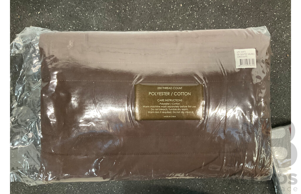 Assorted QUEEN and KING  Sheet Sets, QUEEN Quilted Valance and Europian Pillowcae - Lot of 5