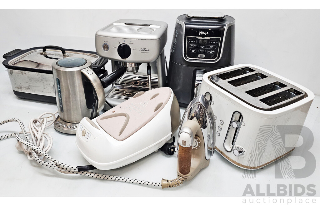 Assorted Lot of Kitchen Appliances