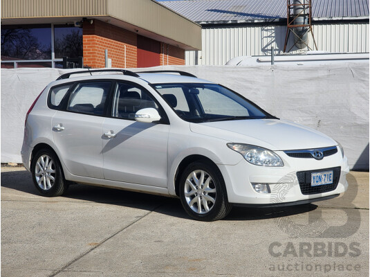 10/2009 Hyundai i30 cw SLX 1.6 CRDi FD MY09 4d Wagon White 1.6L