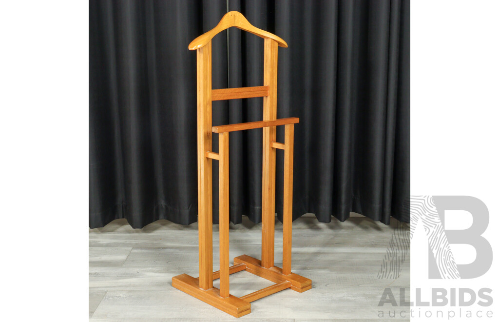 Modern Timber Gents Valet