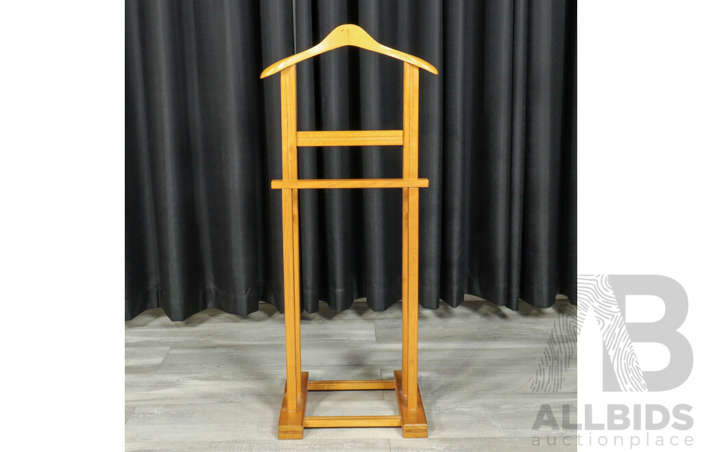 Modern Timber Gents Valet