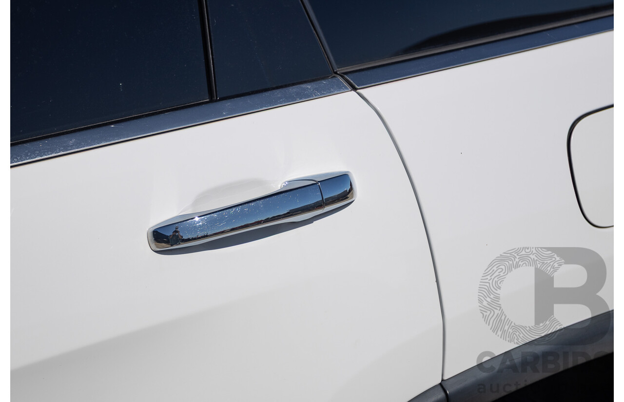 12/2013 Jeep Grand Cherokee Limited (4x4) WK MY13 4d Wagon Bright White Turbo Diesel 3.0L