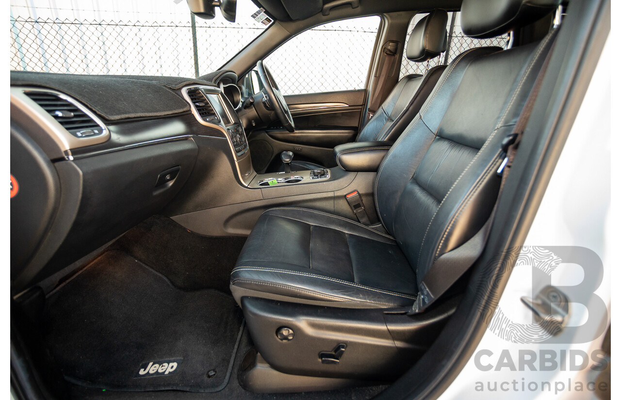 12/2013 Jeep Grand Cherokee Limited (4x4) WK MY13 4d Wagon Bright White Turbo Diesel 3.0L
