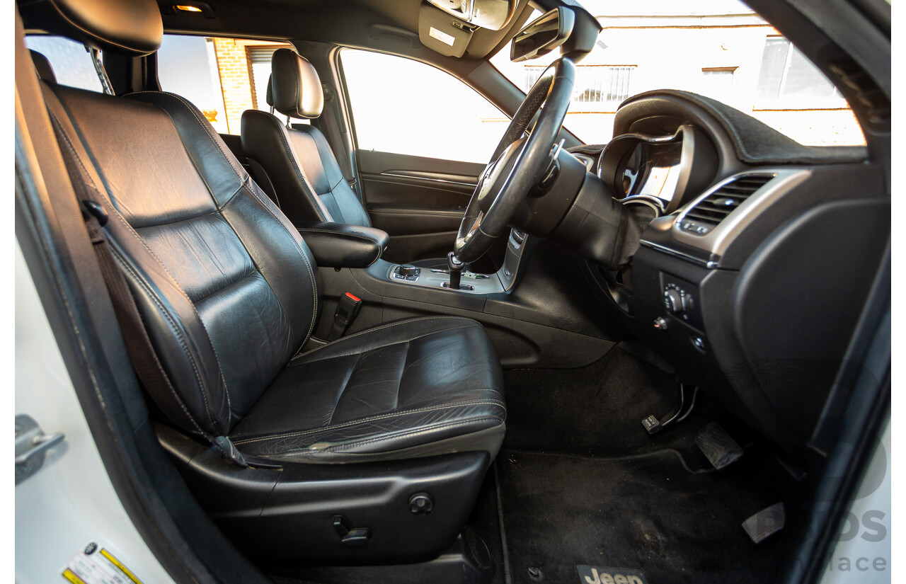12/2013 Jeep Grand Cherokee Limited (4x4) WK MY13 4d Wagon Bright White Turbo Diesel 3.0L