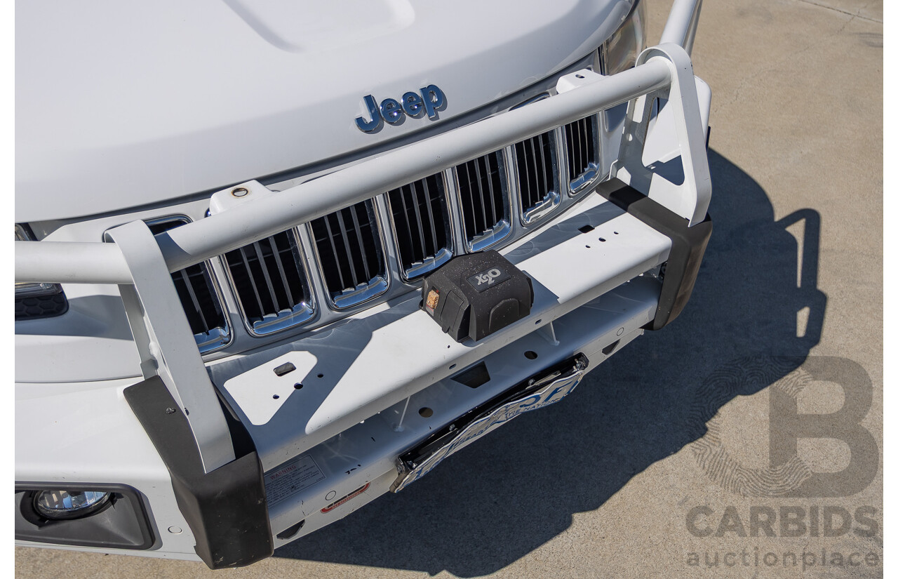 12/2013 Jeep Grand Cherokee Limited (4x4) WK MY13 4d Wagon Bright White Turbo Diesel 3.0L