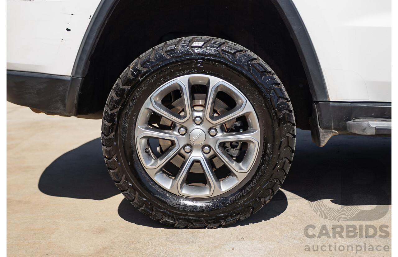 12/2013 Jeep Grand Cherokee Limited (4x4) WK MY13 4d Wagon Bright White Turbo Diesel 3.0L