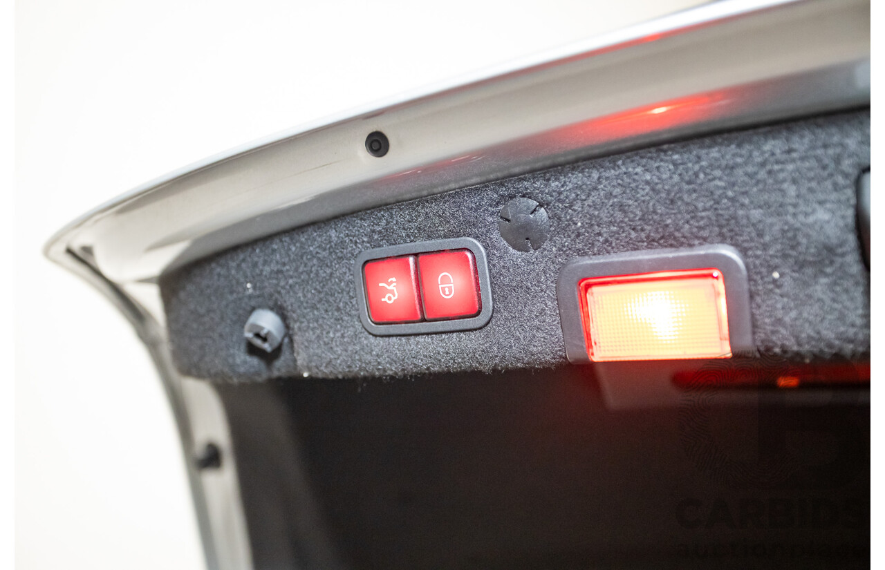 01/2015 Mercedes-Benz C250 205 4D Sedan Iridium Silver Metallic Turbo 2.0L