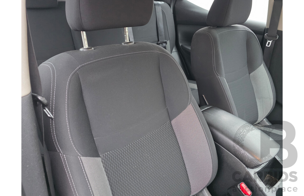 10/2018 Nissan Qashqai ST J11 MY18 4D Wagon White 2.0L