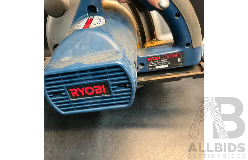 RYOBI, MAKITA Corded Power Tools & ARLEC WLED30 Worklight - Lot of 4