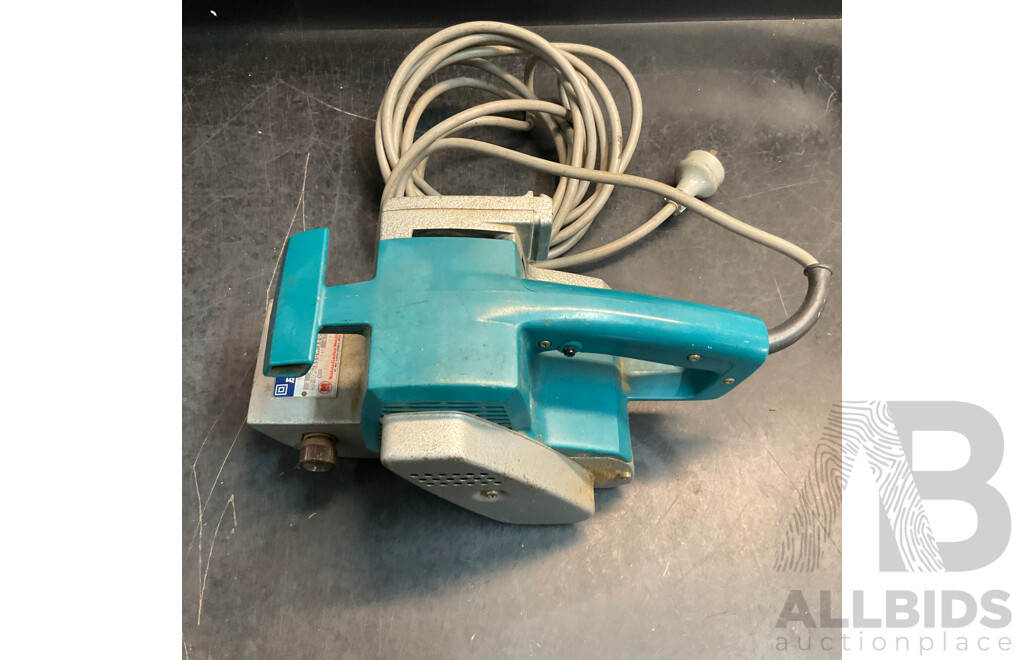 RYOBI, MAKITA Corded Power Tools & ARLEC WLED30 Worklight - Lot of 4