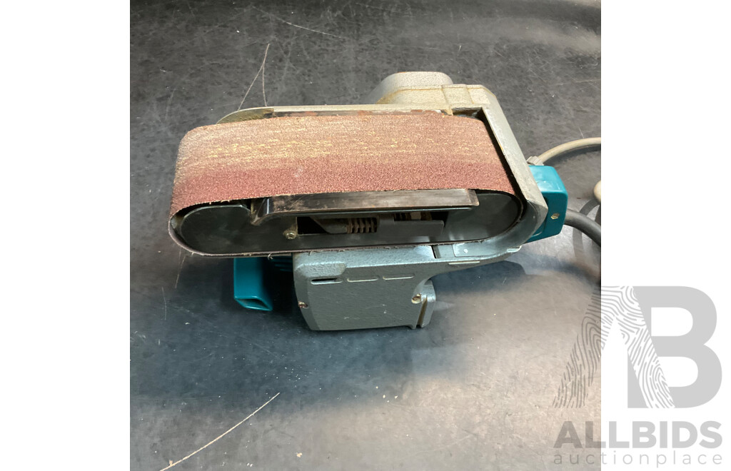 RYOBI, MAKITA Corded Power Tools & ARLEC WLED30 Worklight - Lot of 4