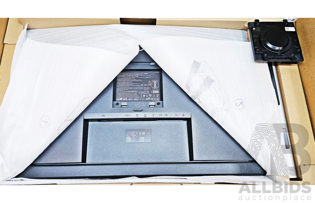 Dell (C2722DE) 27-Inch QHD (1440p) Widescreen LED-Backlit LCD Monitor