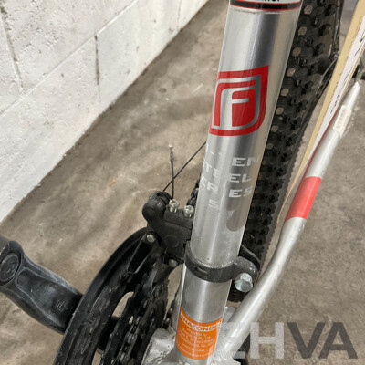 FLUID Steel Series Bike