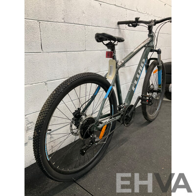 FLUID Momentum Mountain Bike