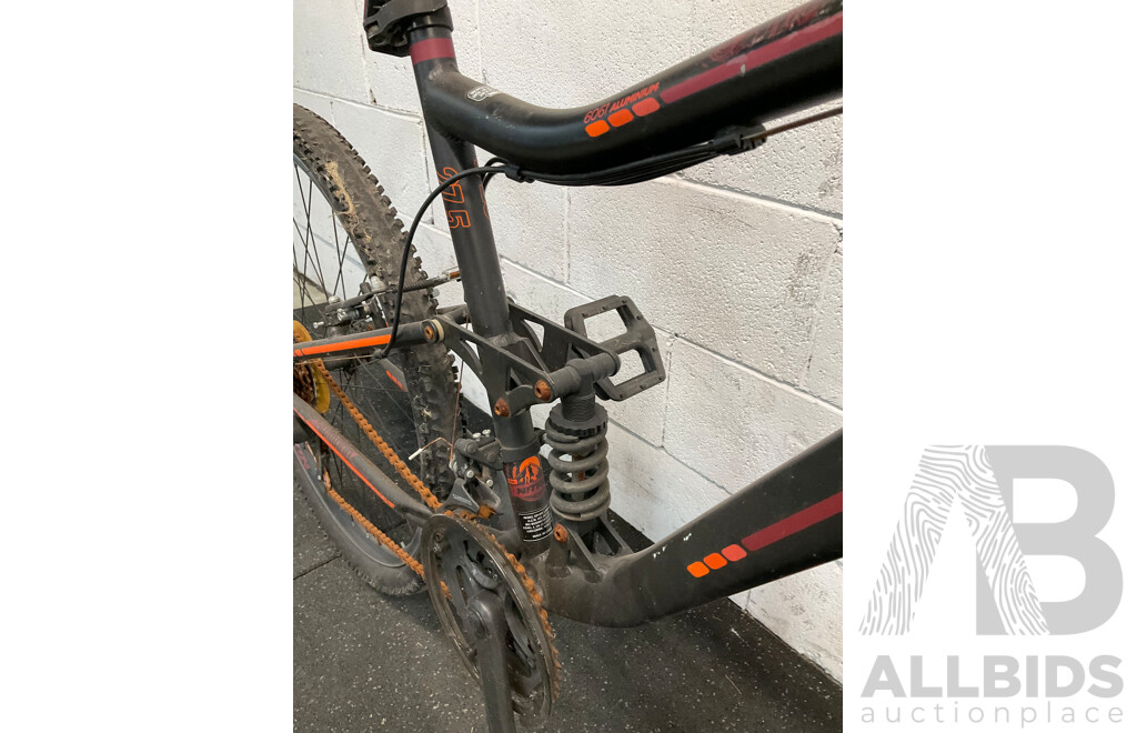 NITRO TRAVERSE Mountain Bike