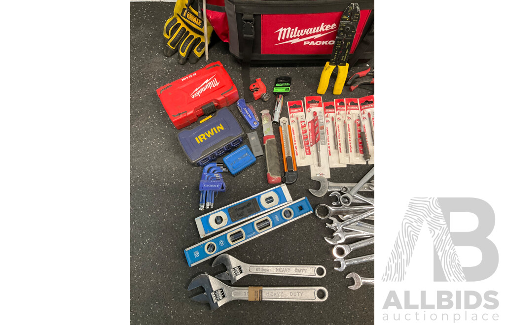 MILWAUKEE Packout Open Tote with Assorted Tools
